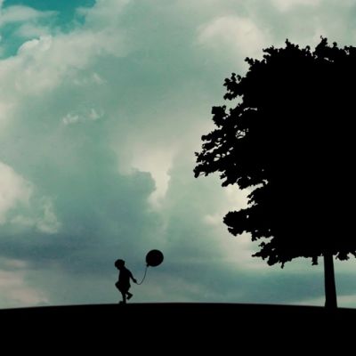 lonely_child-wallpaper-wesharepics-dot-com